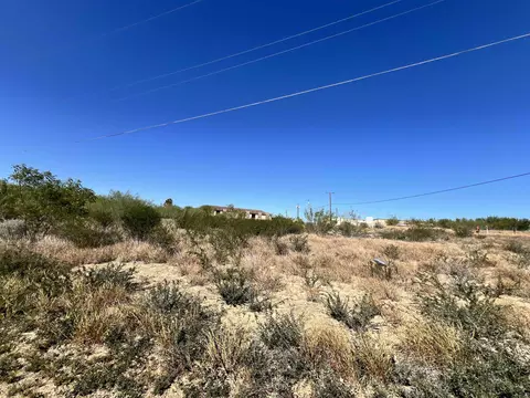 199 Madison Ave, Zapata, TX 78076