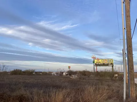 01 Ih-35 Access Rd, Cotulla, TX 78014 photo 2