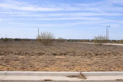 03 Ih-35 Access Rd, Cotulla, TX 78014
