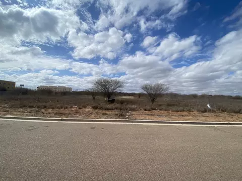 14 Ih-35 Access Rd, Cotulla, TX 78014