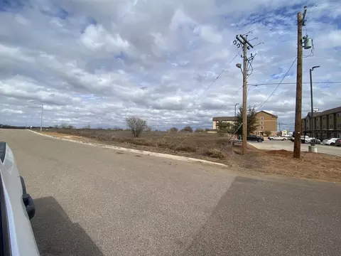 17 Ih-35 Access Rd, Cotulla, TX 78014