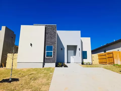 5006 Cherimoya Ln, Laredo, TX 78046