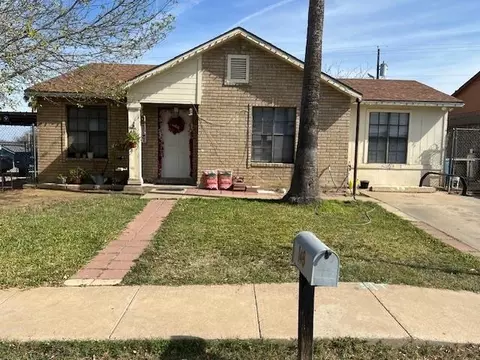 148 Kennedy Lp, Laredo, TX 78046 photo 1