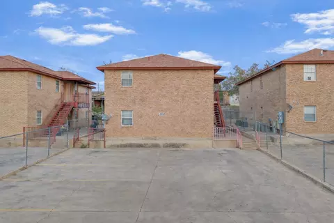 2603 Springfield Ave, Laredo, TX 78040 photo 1