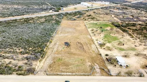 3353 Old Hwy 83, Zapata, TX 78076