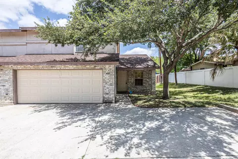 8801 Mcpherson Rd #4-F, Laredo, TX 78045