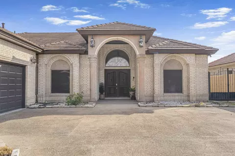 307 Lake Carnegie Ct, Laredo, TX 78041