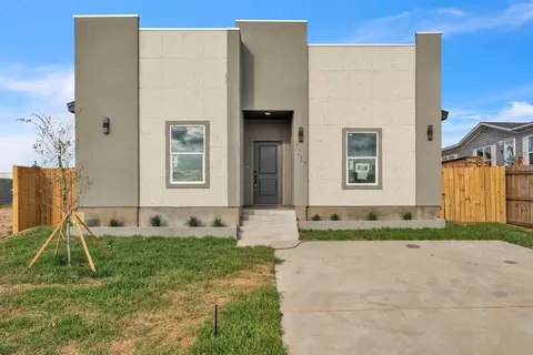 5059 Luna Grande Lp, Laredo, TX 78046