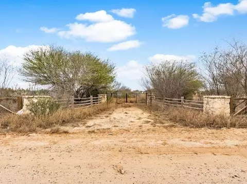 531 Jefferies Rd, Laredo, TX 78045