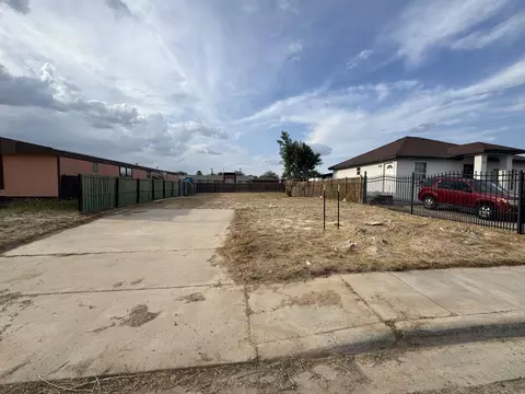 1022 Lope De Vega Dr, Laredo, TX 78046