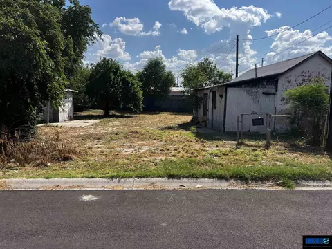 1819 Alamo St, Laredo, TX 78040