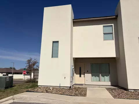 4101 Blue Quail Rd #B - 15, Laredo, TX 78045