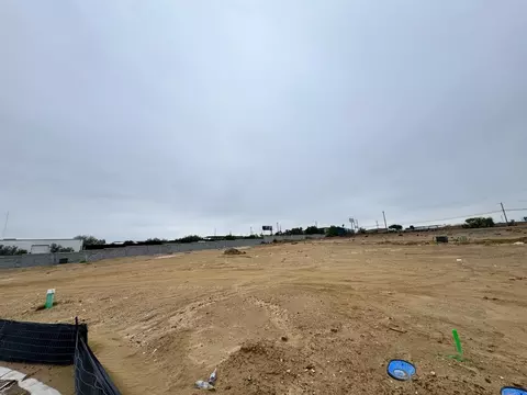 6015 Heather Loop, Laredo, TX 78043 photo 2
