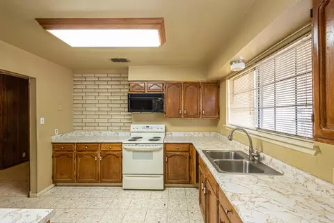 202 Ranch Rd, Laredo, TX 78043 photo 16