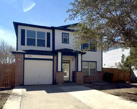 3203 St Isaac Lp, Laredo, TX 78046 photo 1