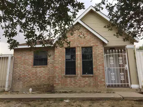 139 Kennedy Lp, Laredo, TX 78046 photo 1