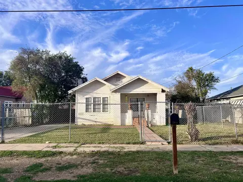 2016 Rosario St, Laredo, TX 78043