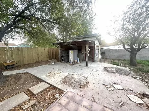 1202 Beverly Dr, Laredo, TX 78045 photo 25