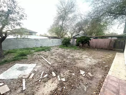 1202 Beverly Dr, Laredo, TX 78045 photo 27