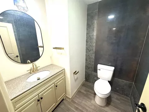 1202 Beverly Dr, Laredo, TX 78045 photo 17