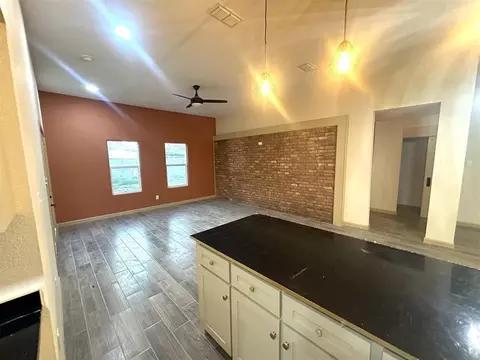 1202 Beverly Dr, Laredo, TX 78045 photo 15