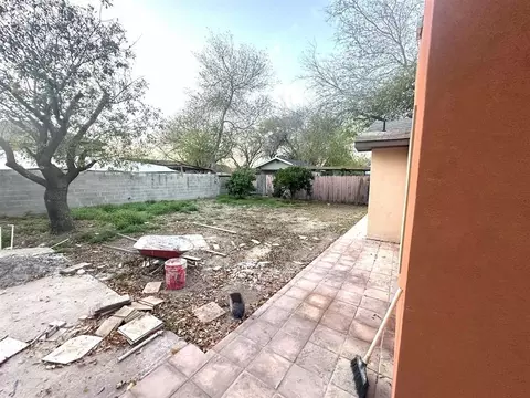 1202 Beverly Dr, Laredo, TX 78045 photo 26