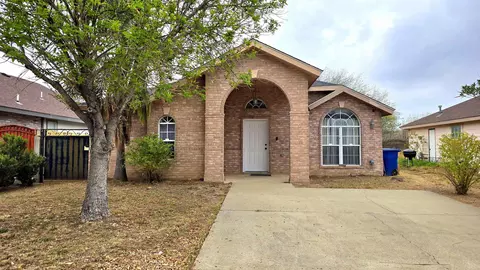 737 Royal Palm Dr, Laredo, TX 78045