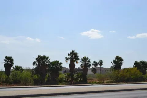 000 E Saunders St, Laredo, TX 78041 photo 8