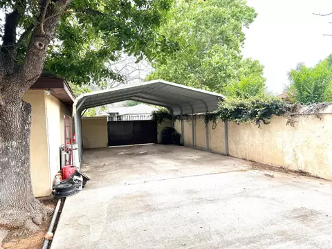 Exterior - 1202 St John Lp, Laredo, TX 78045 photo 5 of 7