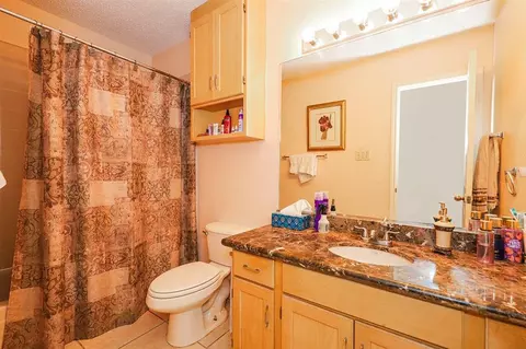 Bath - 1202 St John Lp, Laredo, TX 78045 photo 1 of 2