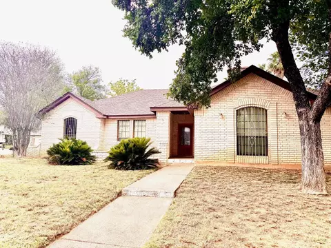 Exterior - 1202 St John Lp, Laredo, TX 78045 photo 2 of 7