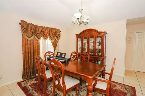 Dining - 1202 St John Lp, Laredo, TX 78045 photo 2 of 2