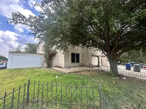 3061 Saint Margaret Ln, Laredo, TX 78046