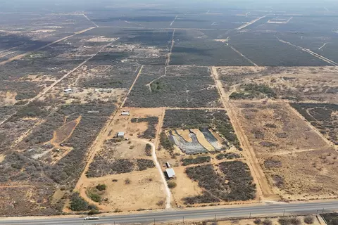 20545 N Us Highway 83, Laredo, TX 78045