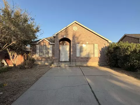 817 Witherspoon Lp, Laredo, TX 78046 photo 1