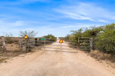 Tr 25 Unit 2, Freer, TX 78384