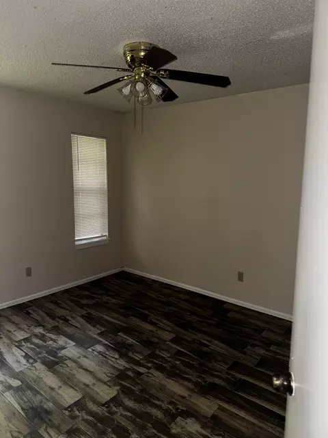 Bedroom - 100 E Aurora St #331, Laredo, TX 78040 photo 1 of 1