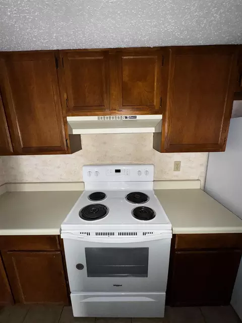 Kitchen - 100 E Aurora St #331, Laredo, TX 78040 photo 3 of 3