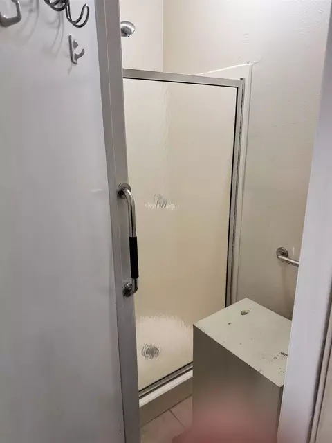 Bath - 100 E Aurora St #331, Laredo, TX 78040 photo 1 of 3