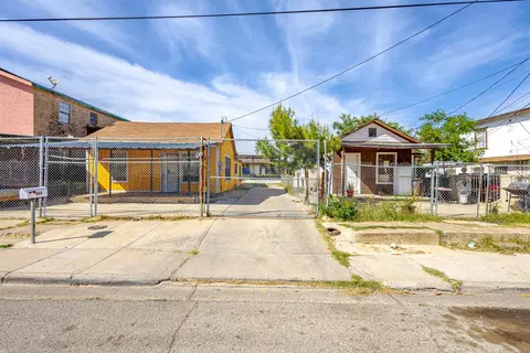 404 E Musser St, Laredo, TX 78040 photo 1