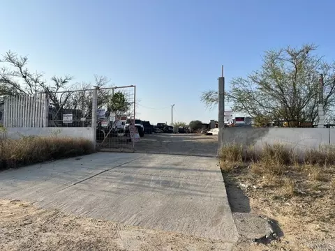 286 Chicote Rd, Laredo, TX 78045