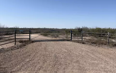 364 Ranch Rd, Laredo, TX 78041