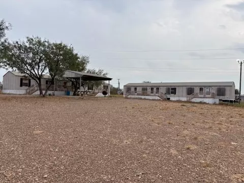 1035 Pena Rd, Cotulla, TX 78014 photo 4