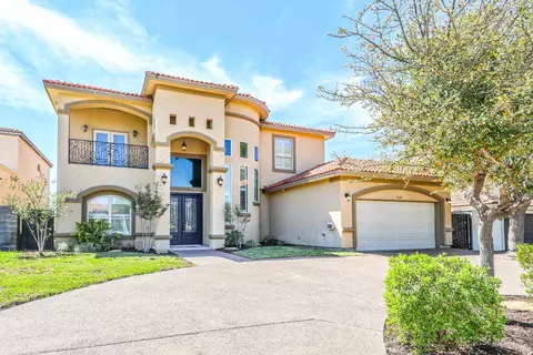 319 Lake Carnegie Ct, Laredo, TX 78041