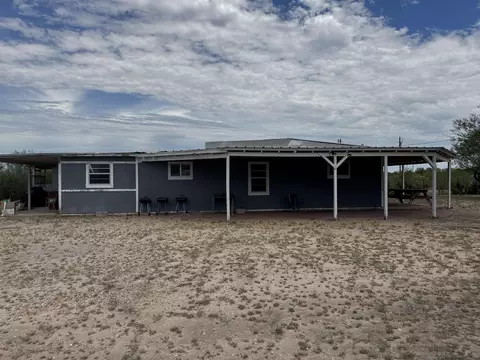 311 Los Arcos Rd, Laredo, TX 78043