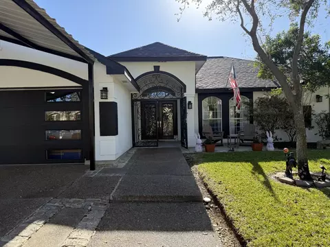 9804 Suncrest Ct, Laredo, TX 78045