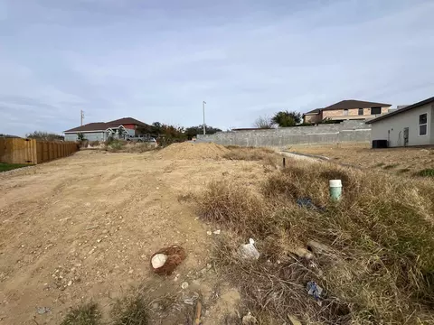4401 Azulejo Dr, Laredo, TX 78046