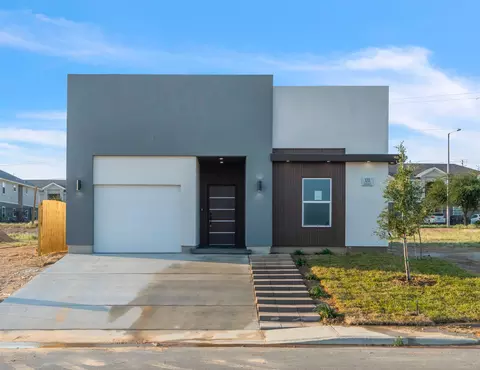 128 Lusitano Dr, Laredo, TX 78046