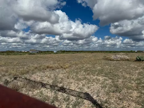 440 Norte Rd, Laredo, TX 78044 photo 5