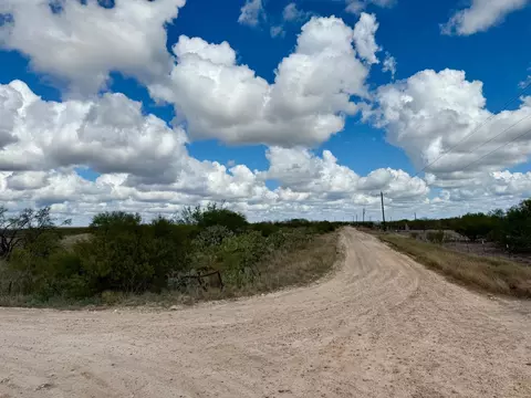 440 Norte Rd, Laredo, TX 78044 photo 14